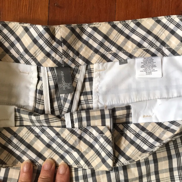 Ashworth shorts - Picture 2 of 2